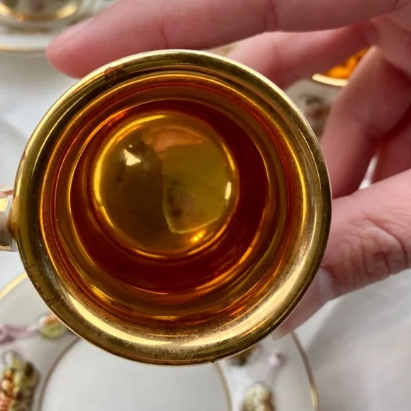 Capodimonte Painted Cupids Demitasse Espresso Cups and Saucers